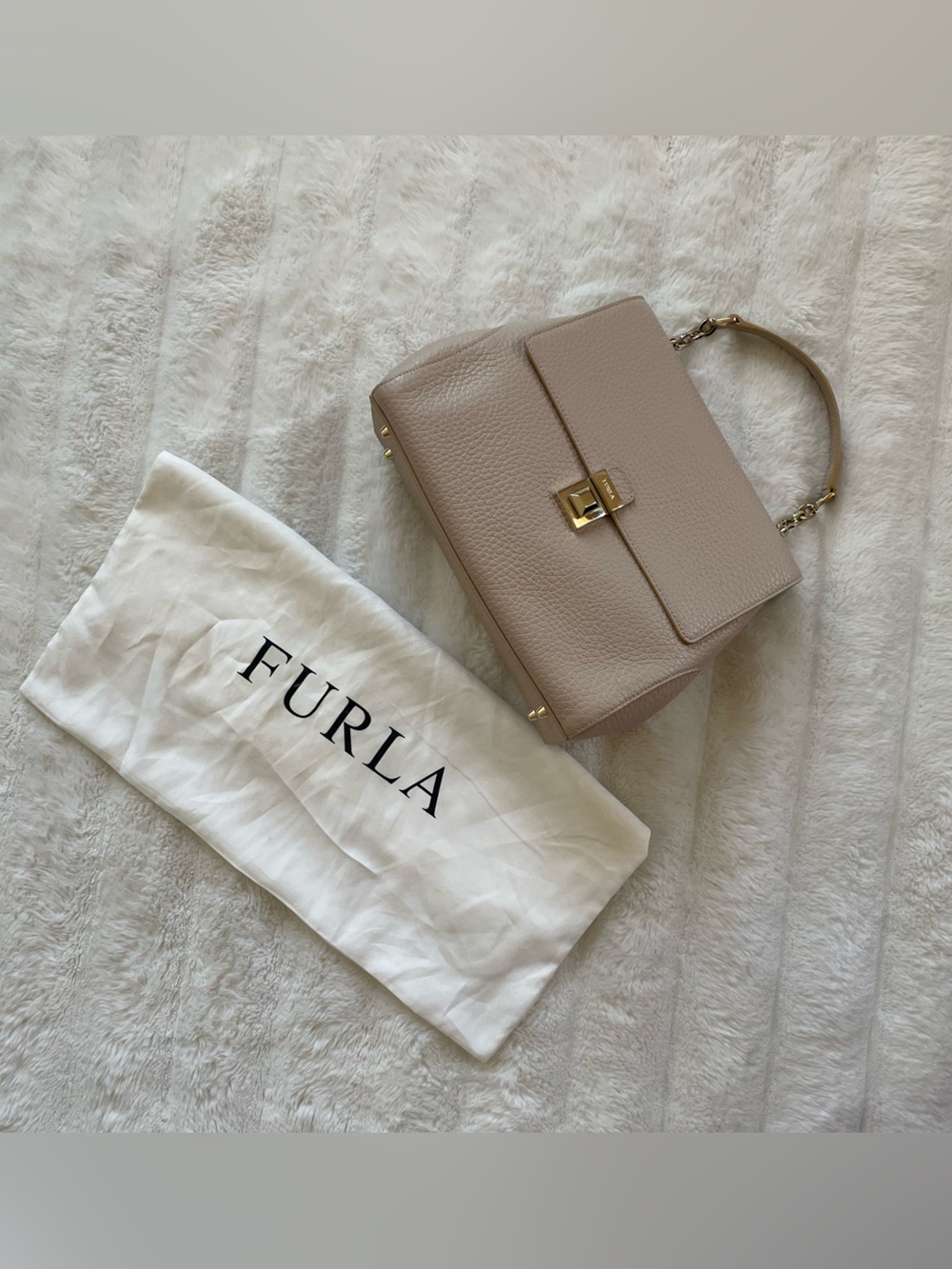 Furla Bag. - Picture 3 of 16